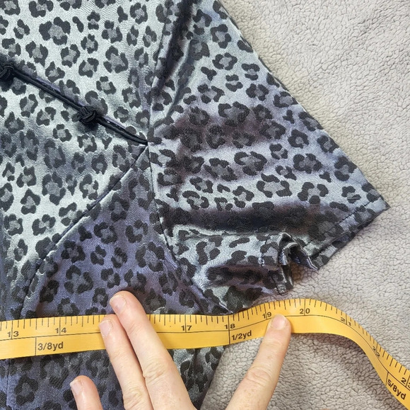 Vintage Jessica Howard 80's Cheongsam Style Leopard Print Satin Blouse - Picture 6 of 13